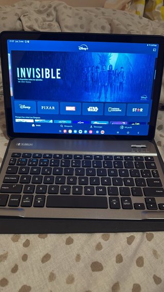 Tablet Samsung A4 con funda y teclado