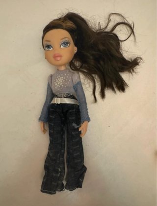 Muñeca Bratz Pelo Castaño