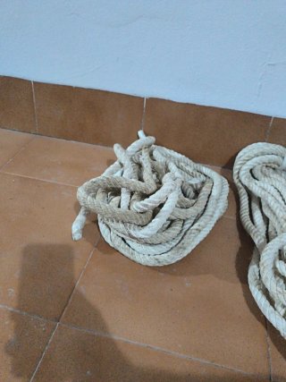 7 Rollos de cuerda blancos