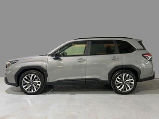 SUBARU Forester 2.0i Hybrid Touring
