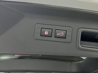 SUBARU Forester 2.0i Hybrid Touring