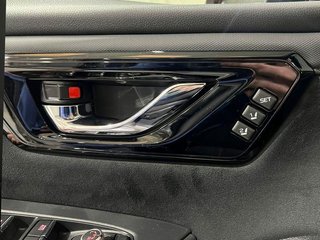 SUBARU Forester 2.0i Hybrid Touring