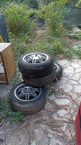 Llantas Momo 14 con Neumáticos