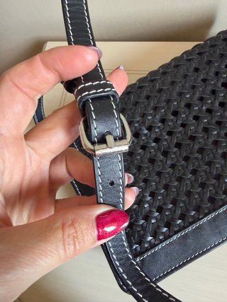 Bolso de piel tejido negro