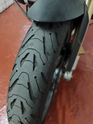 BMW R1200GS Roja y Plata
