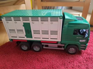 Camioncino Bruder con rimorchio