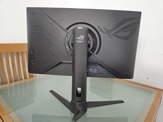 Monitor Asus ROG Strix 27 WQHD 170Hz Curvo