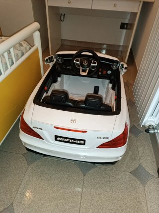 Macchina elettrica Mercedes AMG
