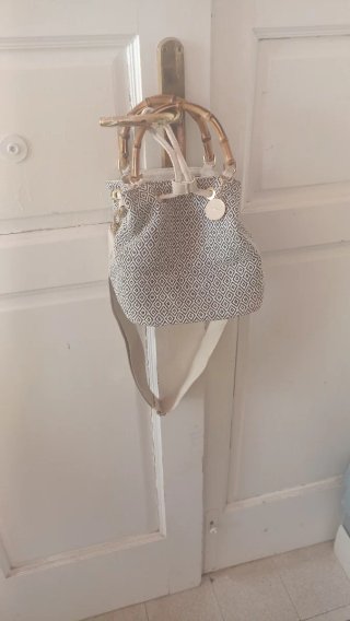 Borsa tracolla con manici in bambù