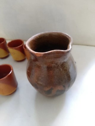 Jarra y 6 Vasos de Vino de Barro