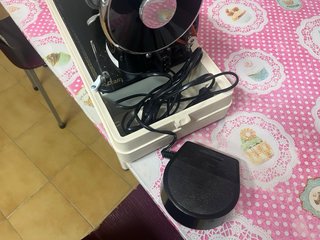 Máquina de coser Alfa con motor eléctrico