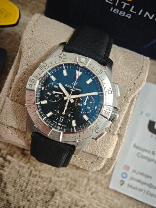 Breitling Avenger B01 Chronograph 42 AB0146