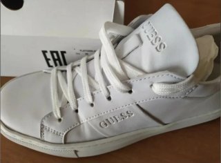 Scarpe Guess bianche taglia 38