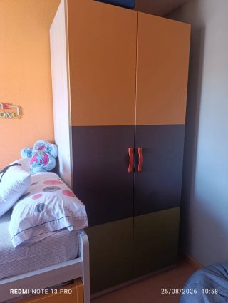 Mueble juvenil con cajones
