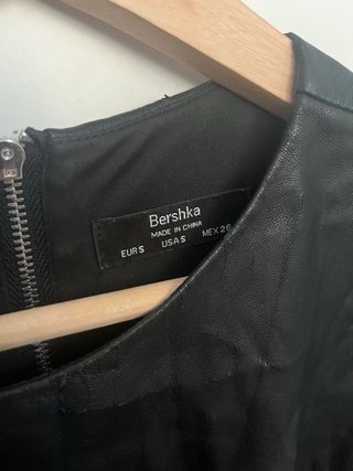 Mono cuero Bershka negro