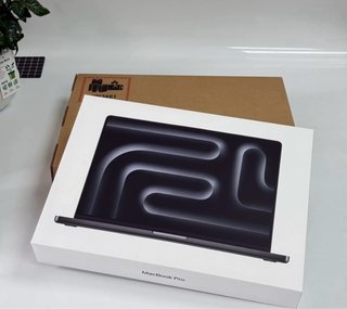 MacBook Pro M5 Pro 16 48GB 1TB Nanotexture