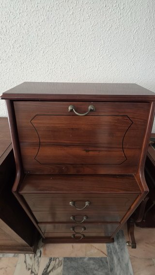 Mueble escritorio tipo buró secreter
