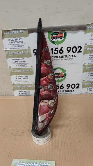 Piloto Trasero Izquierdo Ford Mondeo Ranchera 2001