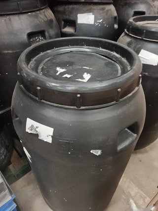 Bidones 185L Plástico Negro.