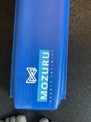 Barra de gimnasia azul