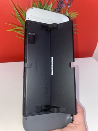 IMPOLUTA!! Nintendo Switch OLED + accesorios.