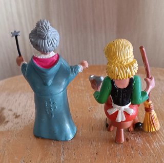 Figuras Hada Madrina y Cenicienta PVC