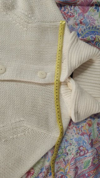 Chaqueta punto Zara mujer blanco roto.