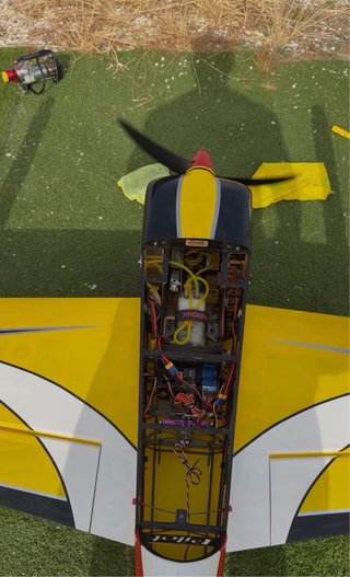 Avión RC Acrobático 3D Pilot Láser 73