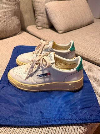 Modelo Medalist  Low Sneakers