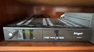 TV Sharp 37”HD Vintage + TDT DVB-S2 SOLO HASTA 8/9
