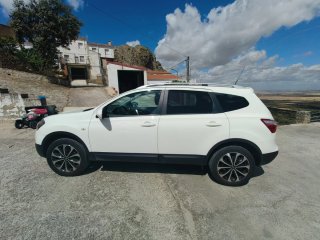 Nissan Qashqai+2 2010