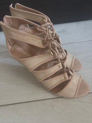 Zapatos de tacón talla 40