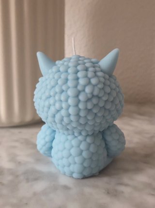 Vela Labubu azul