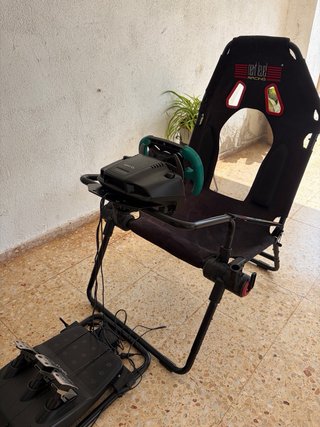 Playseat GT Lite + Logitech G29