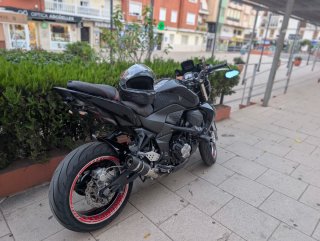Kawasaki Z1000 Negra