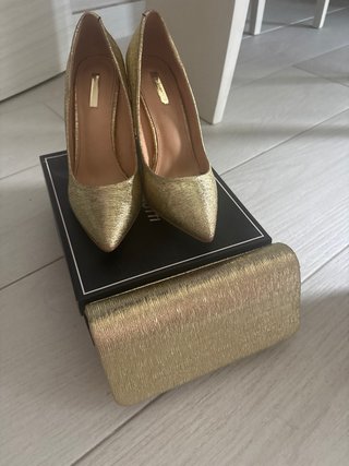 elegantes zapatos de tacón + bolso a juego