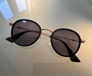 GUCCI GAFAS NEGRAS REDONDAS PEQUEÑAS HOMBRE