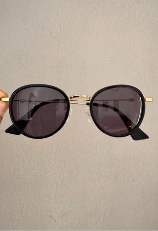 GUCCI GAFAS NEGRAS REDONDAS PEQUEÑAS HOMBRE