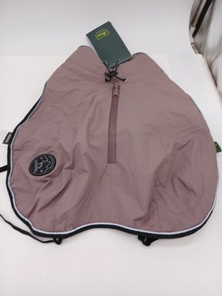 Hunter Abrigo para Perro Uppsala. Talla 35. Color Rosa Viejo, diseño 2 en 1 con Forro Interior extra