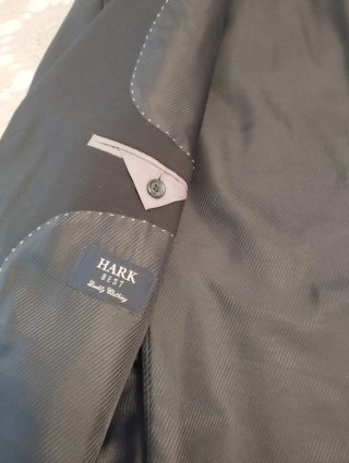 Traje y dos camisas t56, completamente nuevo