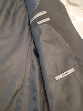 Traje y dos camisas t56, completamente nuevo