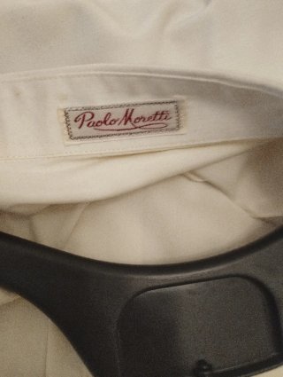 Traje y dos camisas t56, completamente nuevo
