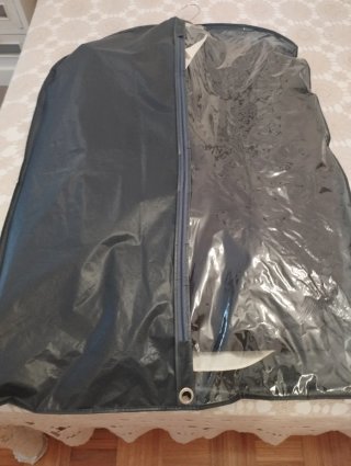 Traje y dos camisas t56, completamente nuevo
