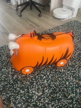 Maleta infantil tipo Trunki