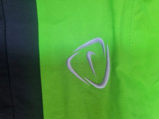 Chaqueta de Chándal Nike Dri-FIT Gris y Verde Neón