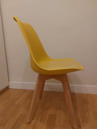 Silla amarilla