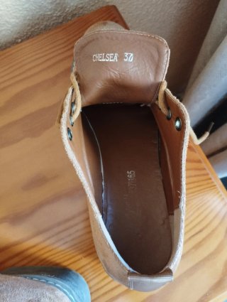 Zapatos camel ante mujer