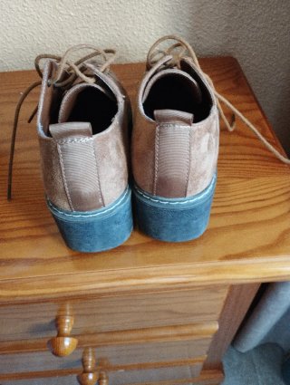 Zapatos camel ante mujer