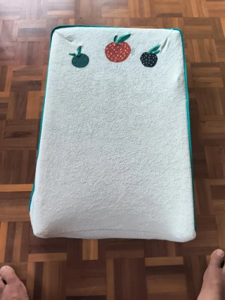 Cambiador de bebé Ikea vadra