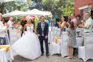 Vestido de Novia Blanco con el cancán incluido